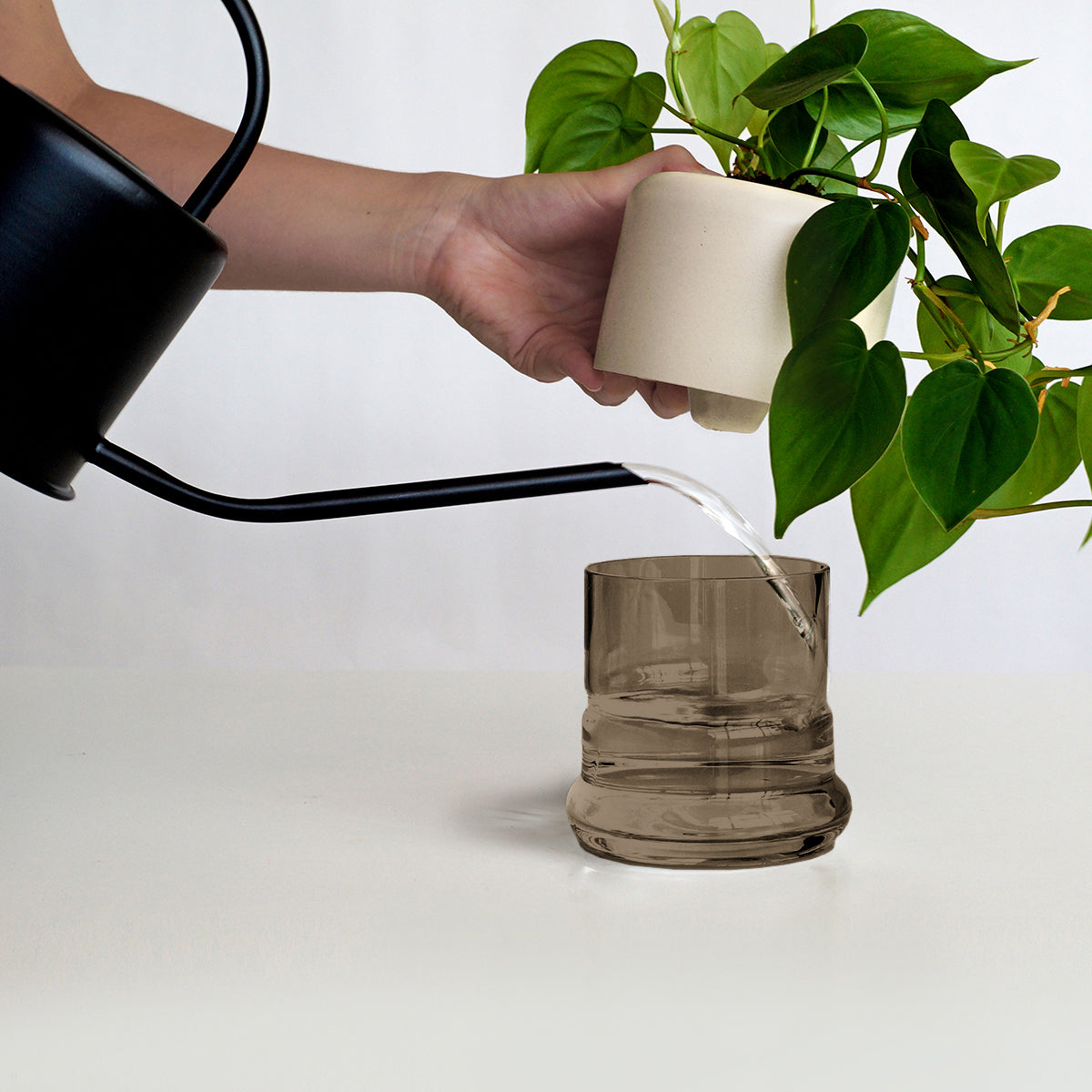 4x Geo H2O Ash plantenpot met waterreservoir